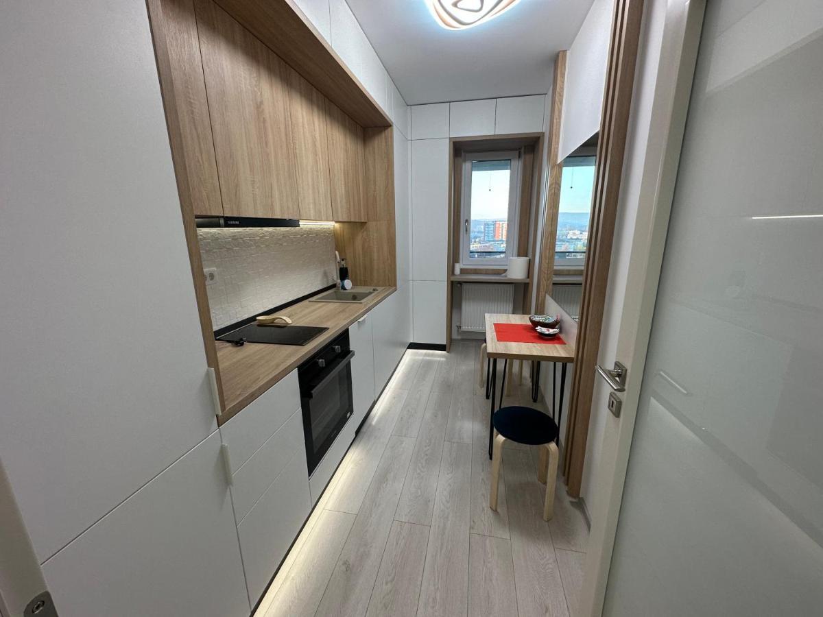 Daybreak Mood / A Fancy Place Apartment Яш Екстериор снимка